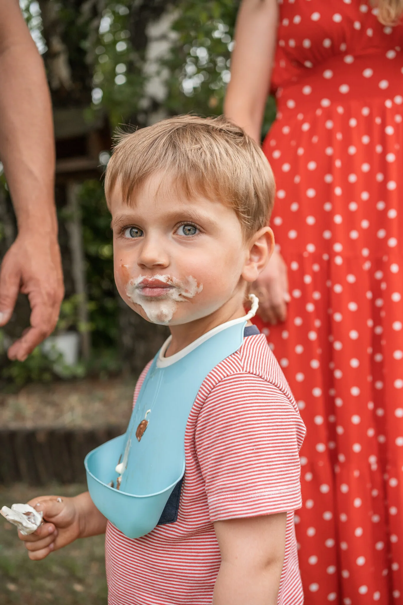 enfant qui mange